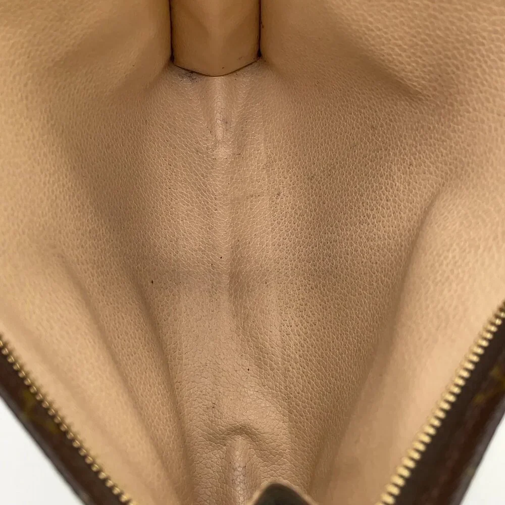 Authentic Louis Vuitton Poche Toilette 26 Monogram Cosmetic Pouch - Picture 12 of 13